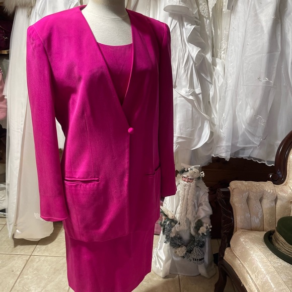 LC SILK 3 pc suit - Picture 2 of 15